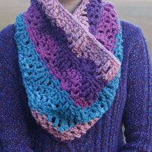 Load image into Gallery viewer, Chunky Cluster Lace Cowl Crochet Pattern